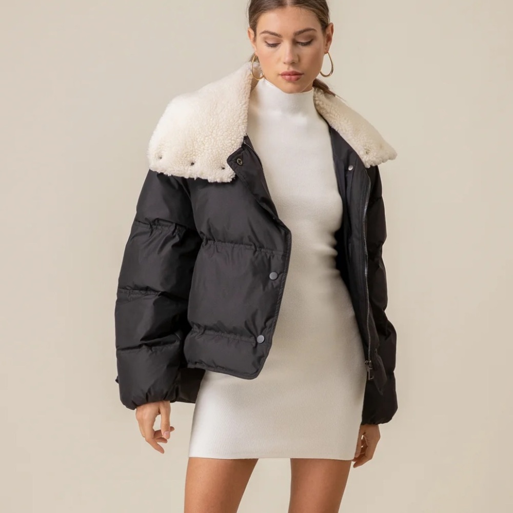 NWT Line and Dot Sage Puffer Jacket